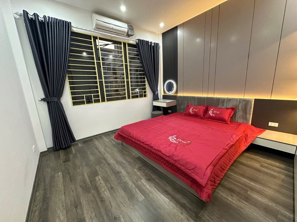 Nhà vĩnh Hưng 30m ra phố 36m2 - 5 tầng nhỉnh 5 tỷ - Ảnh 1
